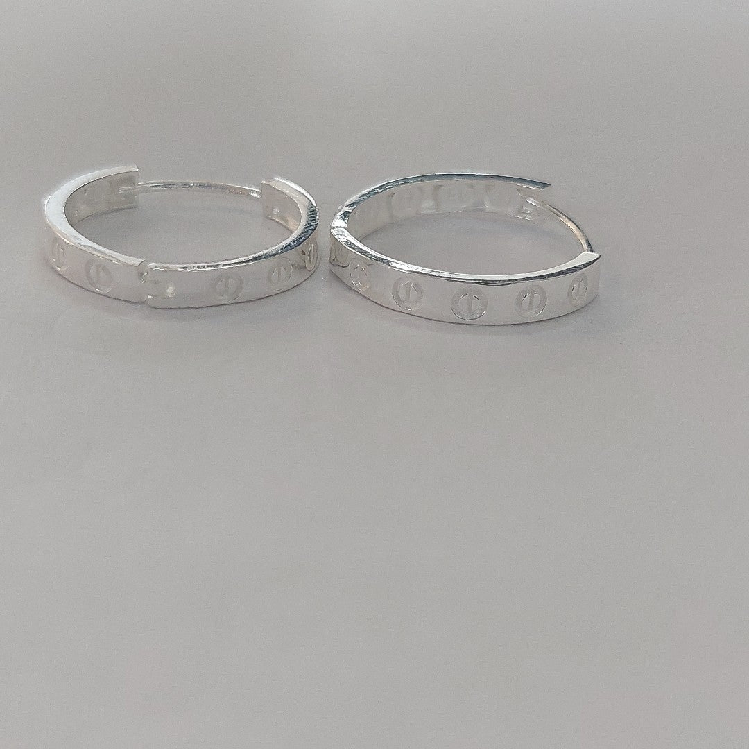 ARETES ARRACADAS FIG TORNILLOS PLATA .925 2.63 GR (NUEVO)