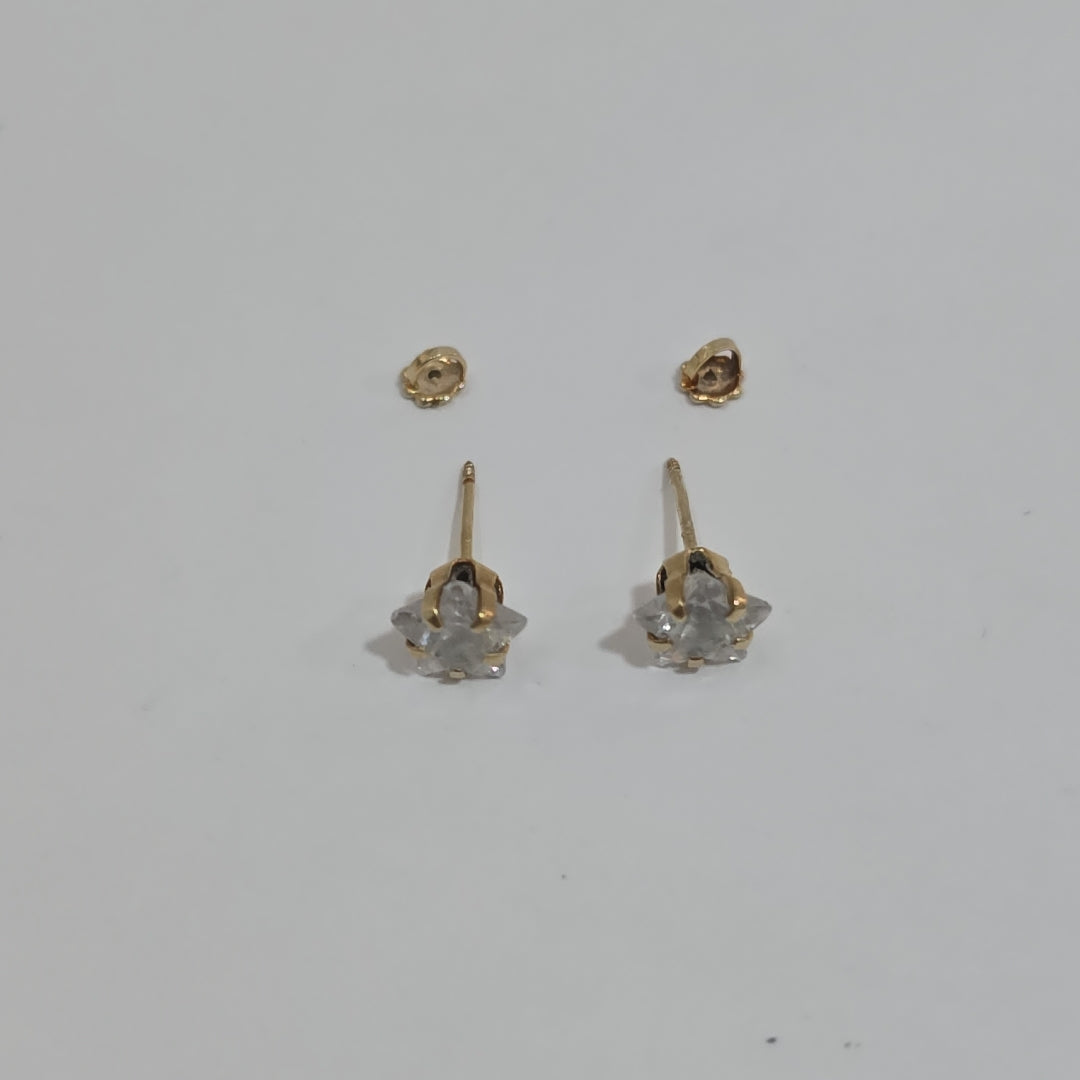 ARETES PAR ORO 14 K 0,90 GRMS (SEMINUEVO)