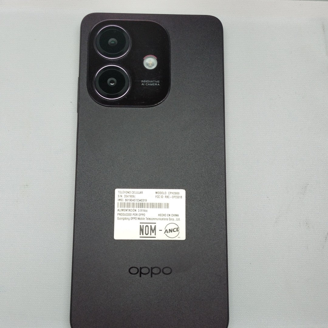 CELULAR OPPO A40 CPH2669 (2024) 256 GB 4 GB RAM (SEMINUEVO)
