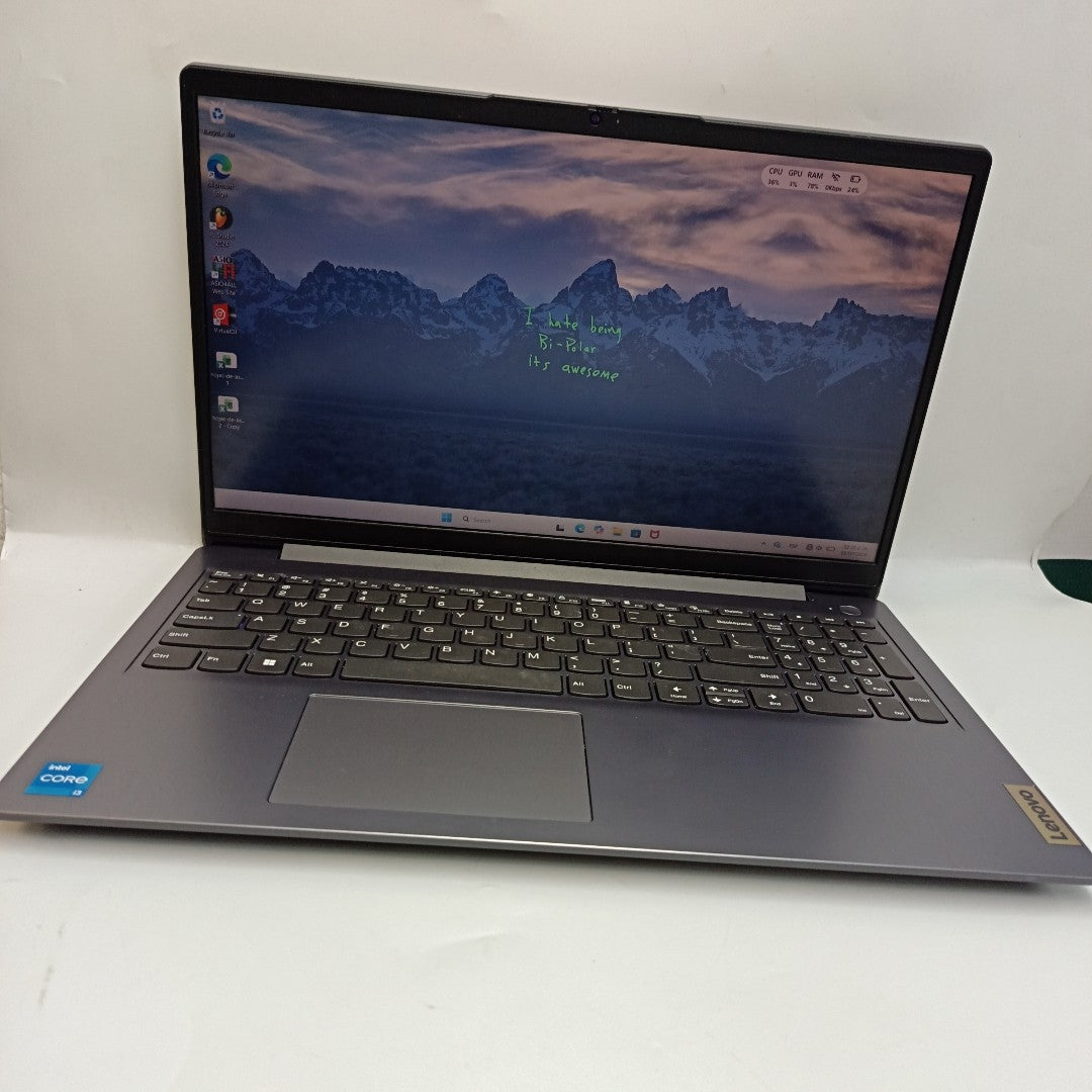 LAPTOP LENOVO IDEAPAD 3 15IAU7 (2023) 256 GB SSD 8 GB RAM (SEMINUEVO)
