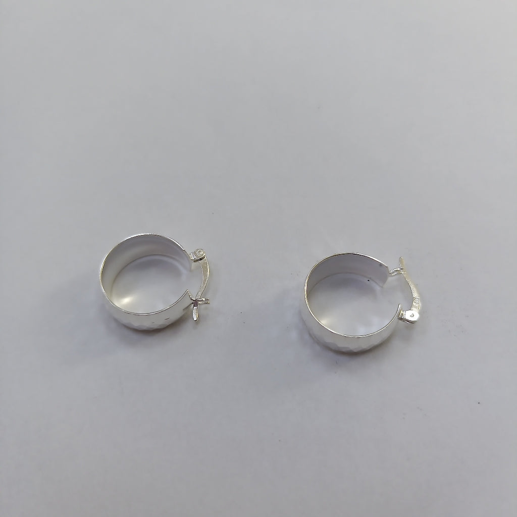 ARETES ARRACADAS FACETADAS PLATA .925 2.7 GR (NUEVO)