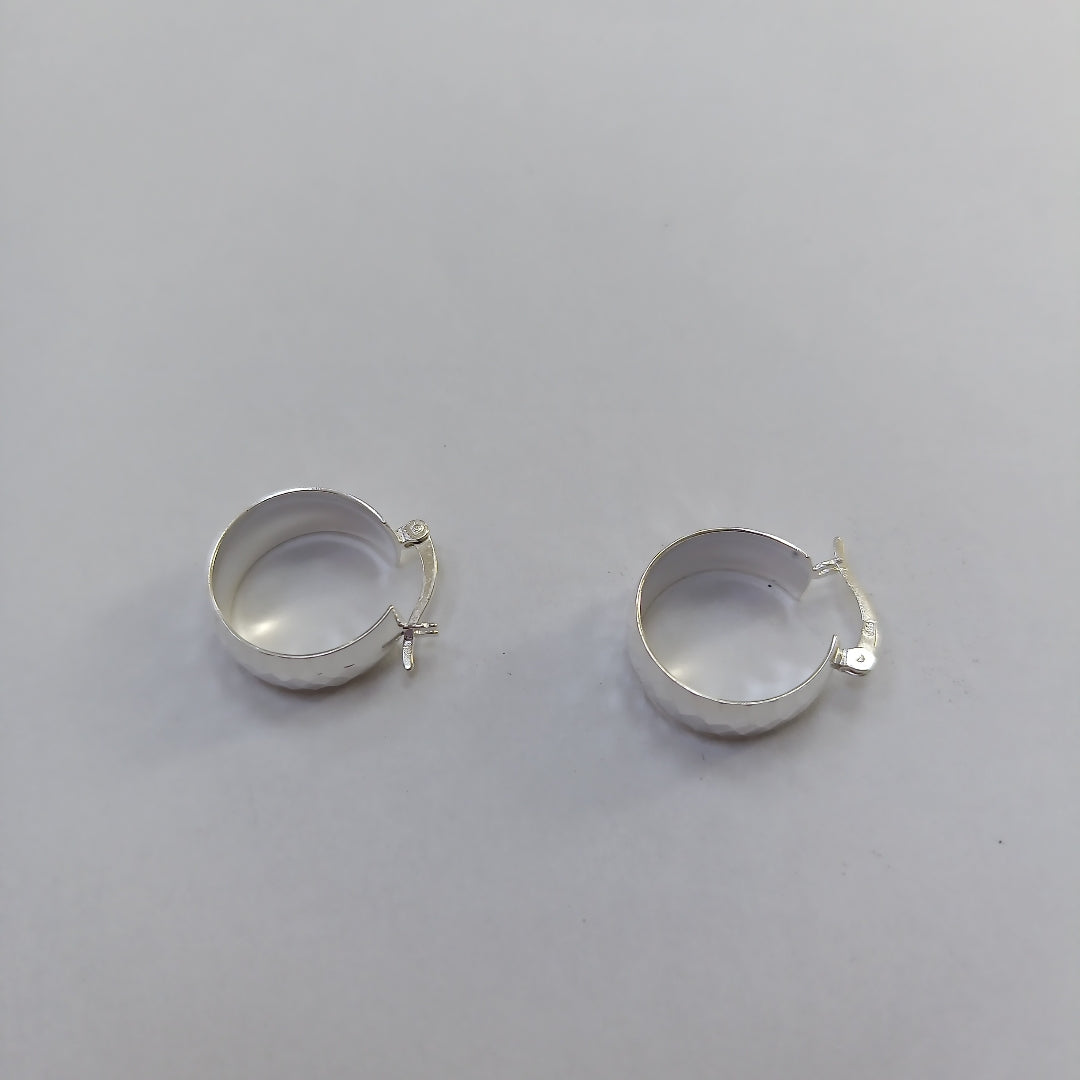 ARETES ARRACADAS FACETADAS PLATA .925 2.7 GR (NUEVO)