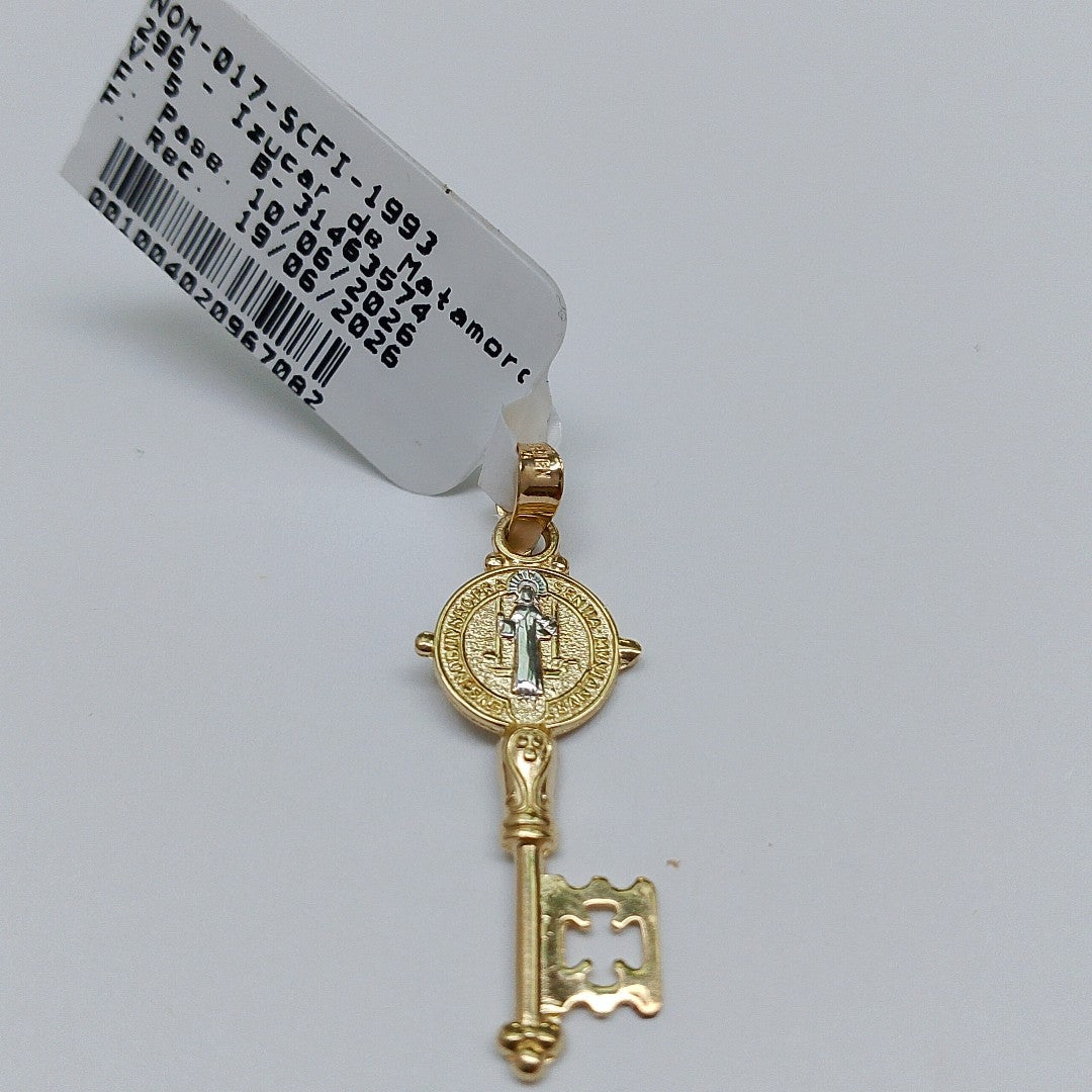 DIJE ORO 10 K 0.9 GRMS (SEMINUEVO)