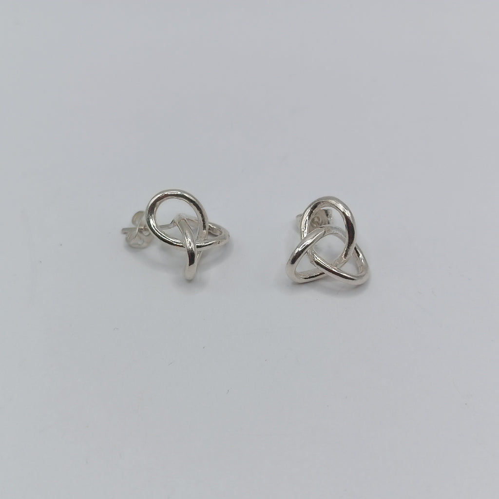 ARETES PAR PLATA 4.2 GRMS (SEMINUEVO)