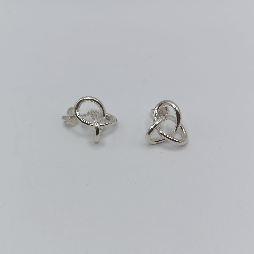 ARETES PAR PLATA 4.2 GRMS (SEMINUEVO)