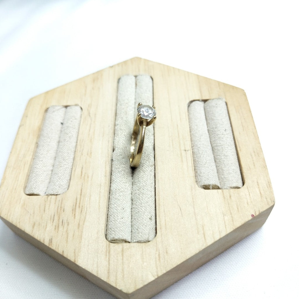 SOLITARIO ORO 14 K 2,70 GRMS (SEMINUEVO)