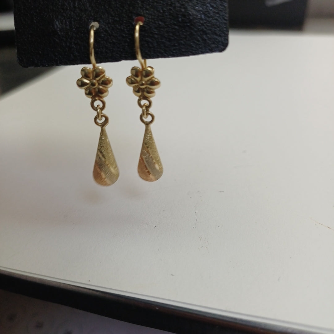 ARETES PAR ORO 14 K 1.6 GRMS (SEMINUEVO)