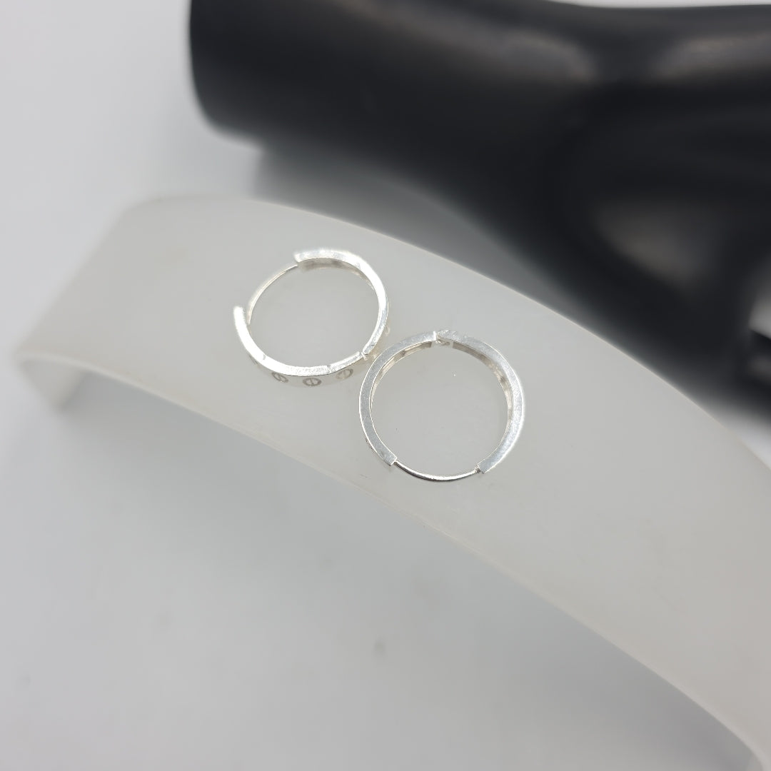 ARETES ARRACADAS FIG TORNILLOS PLATA .925 2.63 GR (NUEVO)