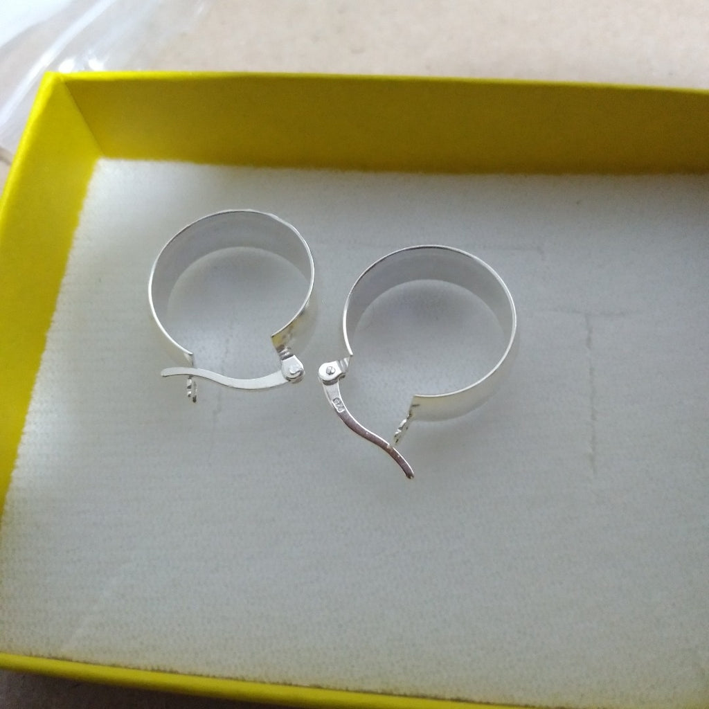 ARETES ARRACADAS FACETADAS PLATA .925 2.9 GR (NUEVO)