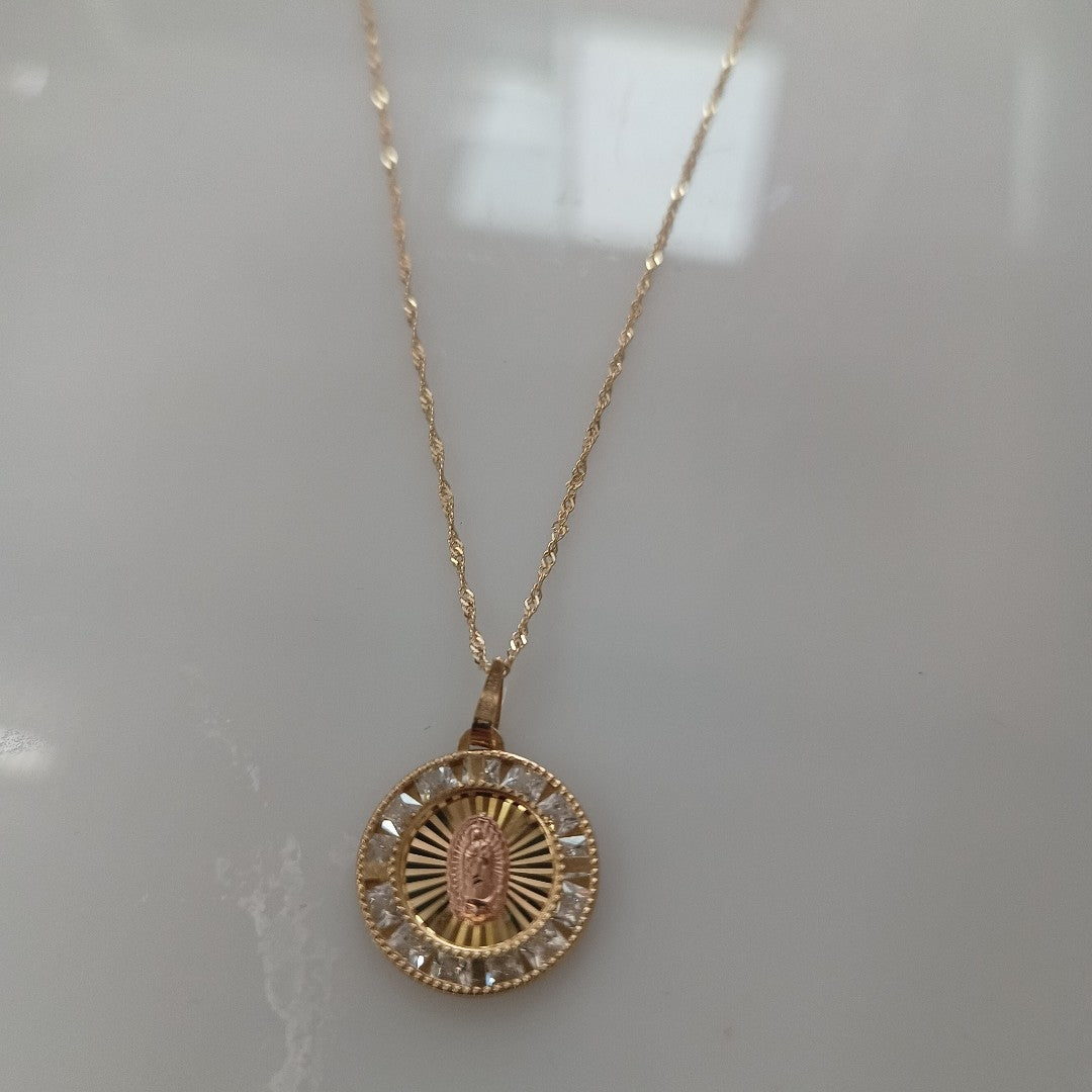 CADENA, DIJE ORO 10 K 2.5 GRMS (SEMINUEVO)