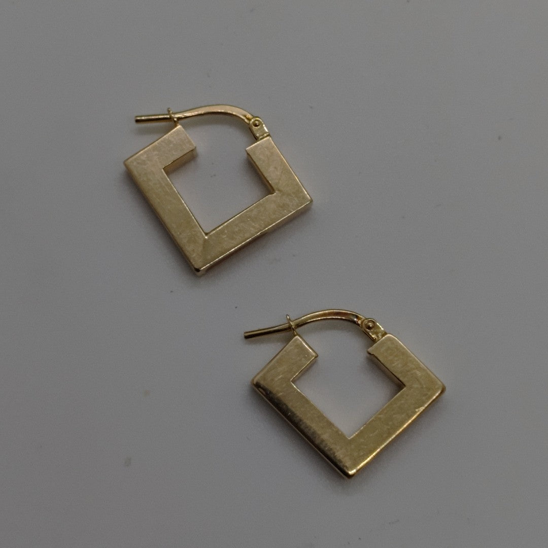 ARRACADAS PAR ORO 10 K 2.1 GRMS (SEMINUEVO)