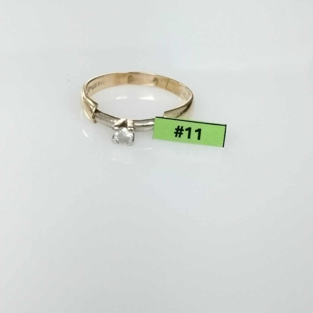 SOLITARIO ORO 14 K 3.1 GRMS (SEMINUEVO)