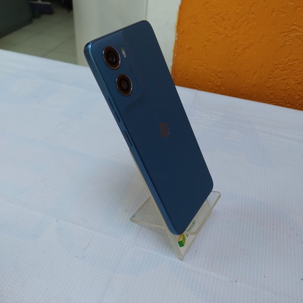 CELULAR MOTOROLA MOTO G06 XT2535-2 (2025) 64 GB 4 GB RAM (SEMINUEVO)