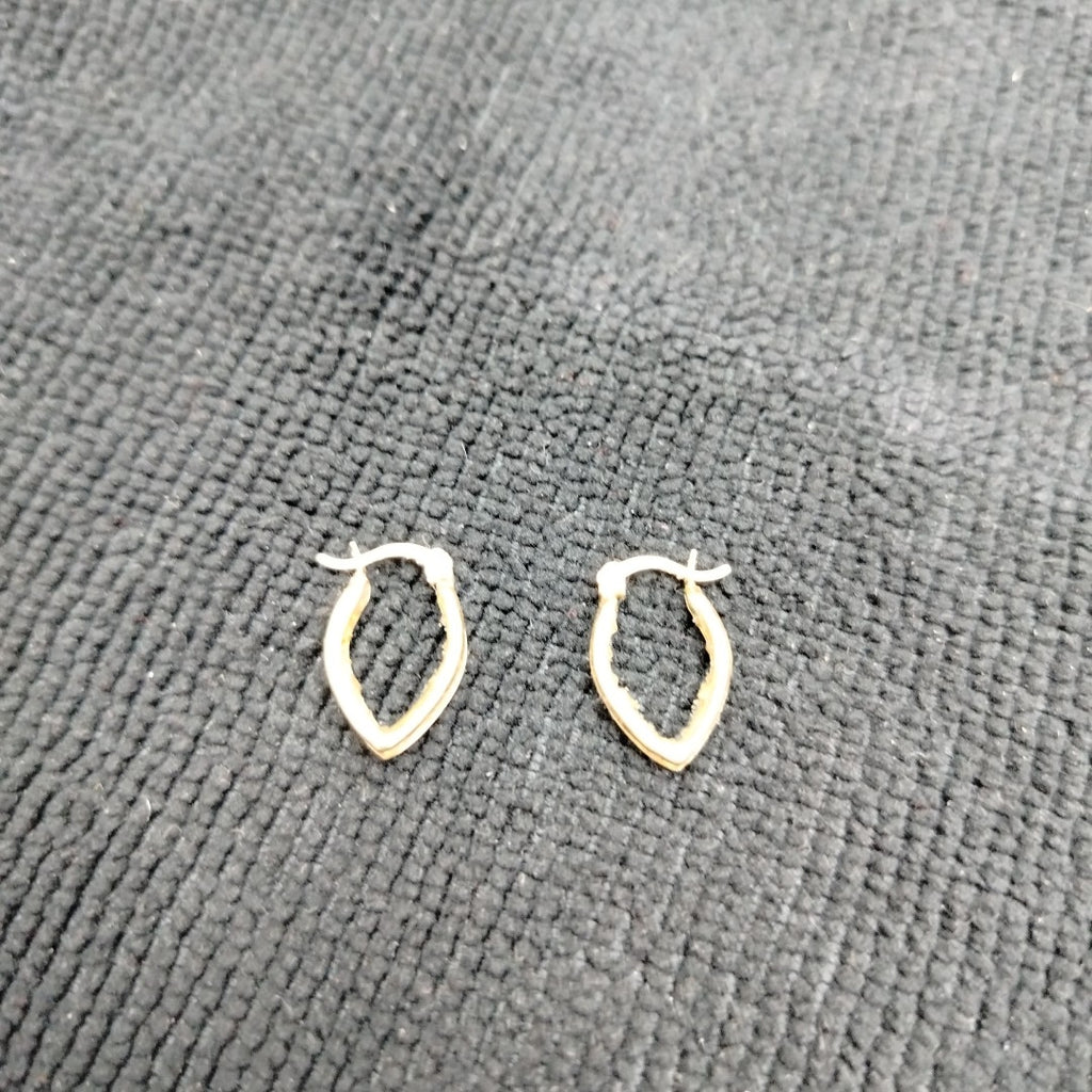 ARRACADAS PAR ORO 10 K 1.5 GRMS (SEMINUEVO)