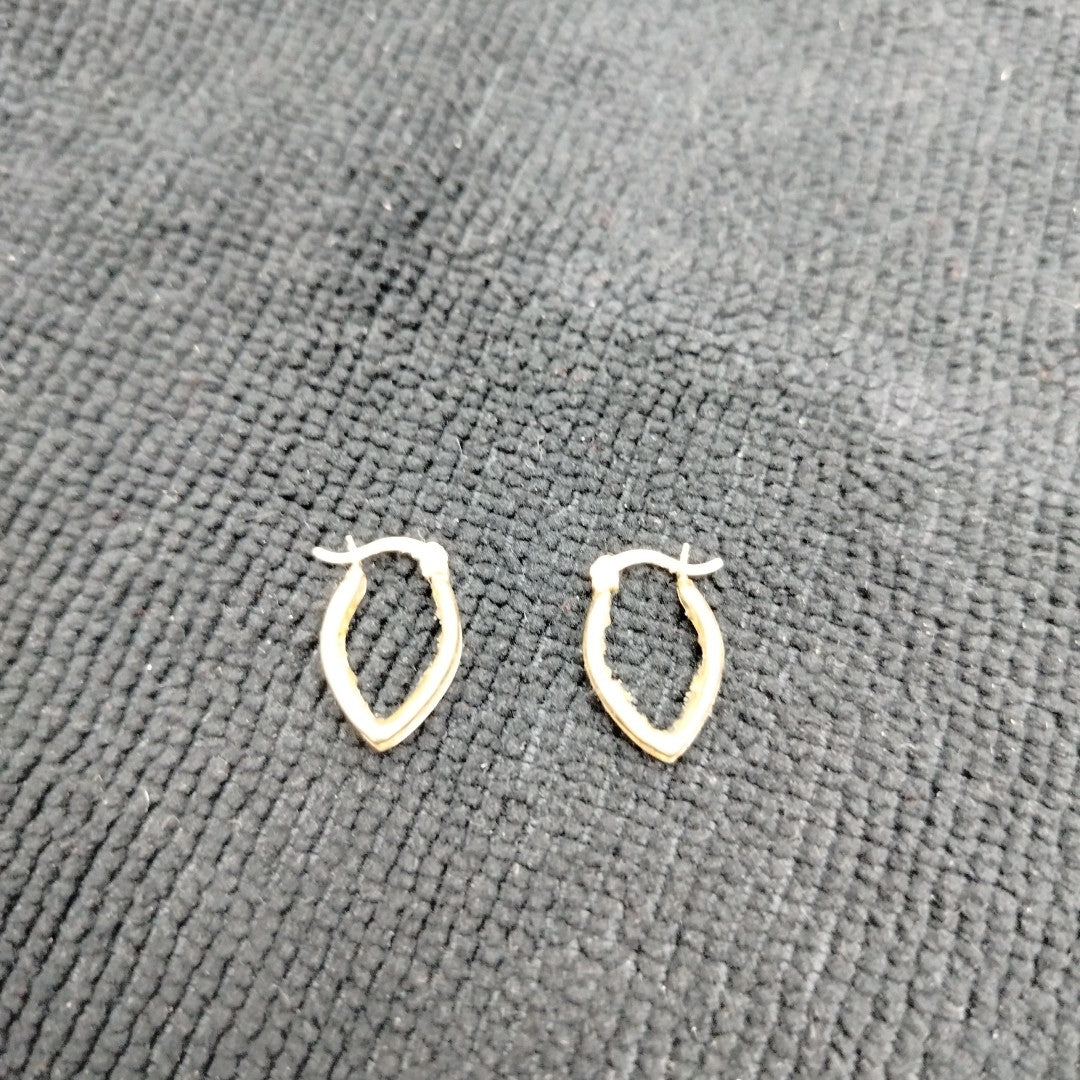 ARRACADAS PAR ORO 10 K 1.5 GRMS (SEMINUEVO)