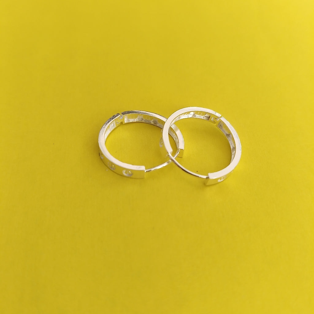 ARETES ARRACADAS FIG TORNILLOS PLATA .925 2.63 GR (NUEVO)