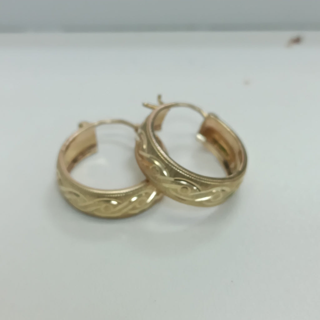ARETES ARRACADAS ORO 10K 2.7 GR (NUEVO)