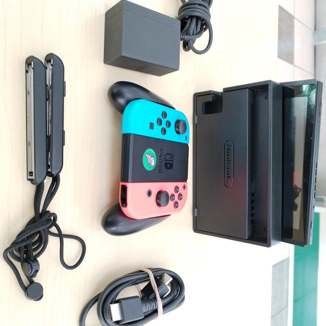 CONSOLA DE VIDEOJUEGO NINTENDO SWITCH 1.1 32 GB (SEMINUEVO)