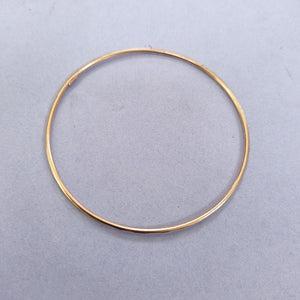 PULSERA RIGIDA ORO 10 K 1.9 GRMS (SEMINUEVO)