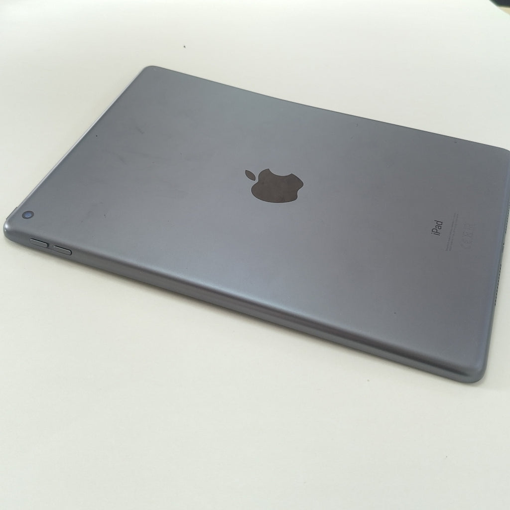 TABLETA APPLE IPAD 9 A2602 64 GB 3 GB RAM (SEMINUEVO)