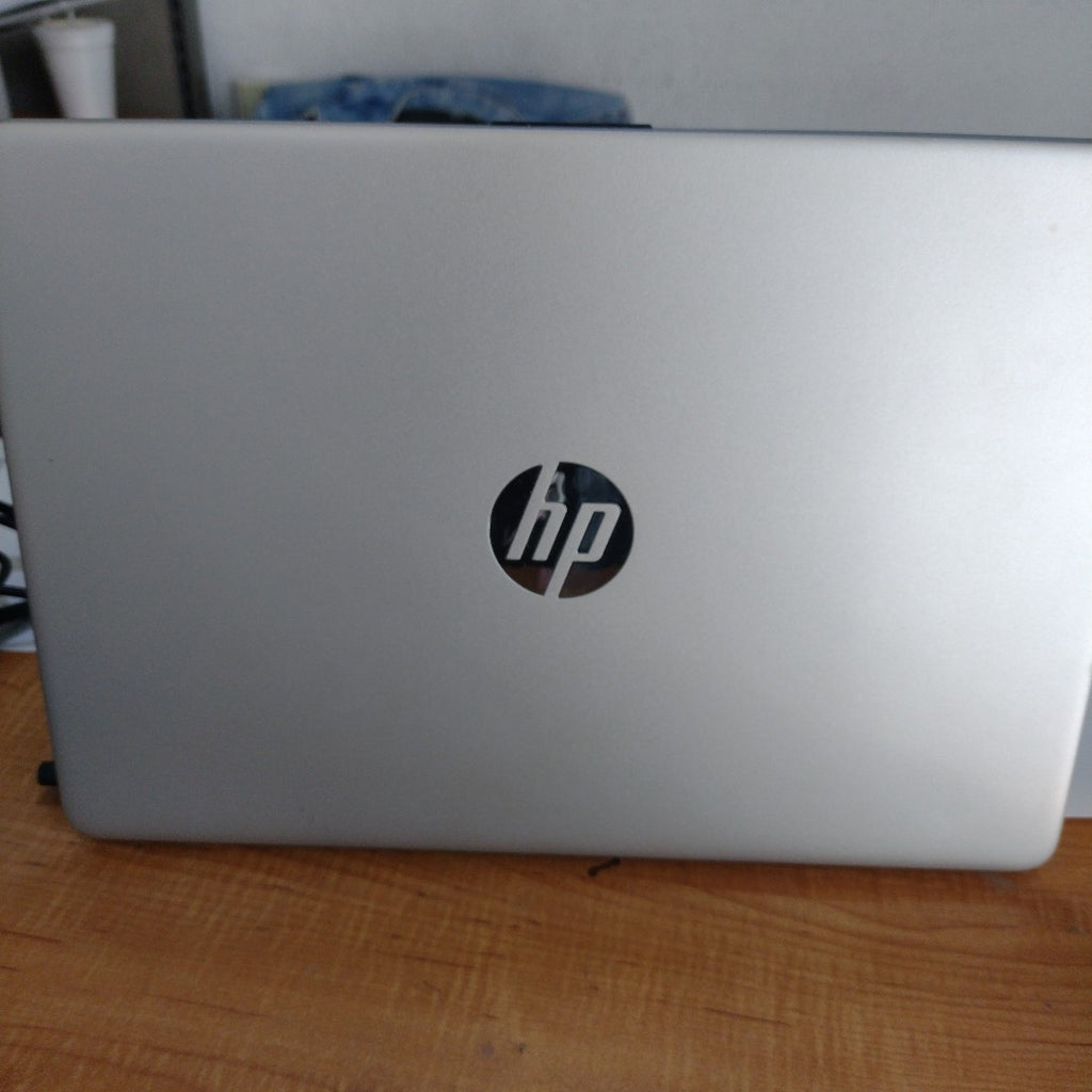 LAPTOP HP 14-DQ0530LA (2024) 256 GB SSD 8 GB RAM (SEMINUEVO)