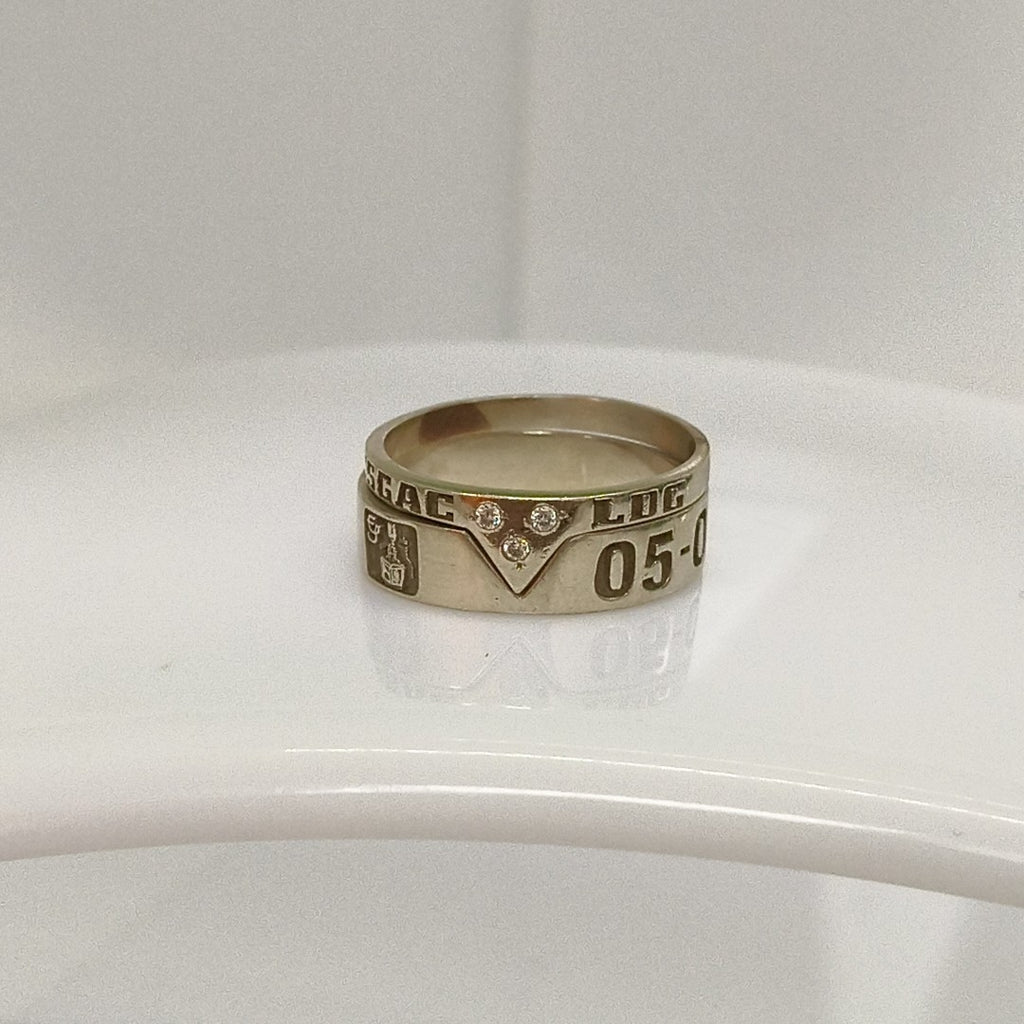 ANILLO DE GRADUACIÓN ORO 14 K 4,70 GRMS (SEMINUEVO)