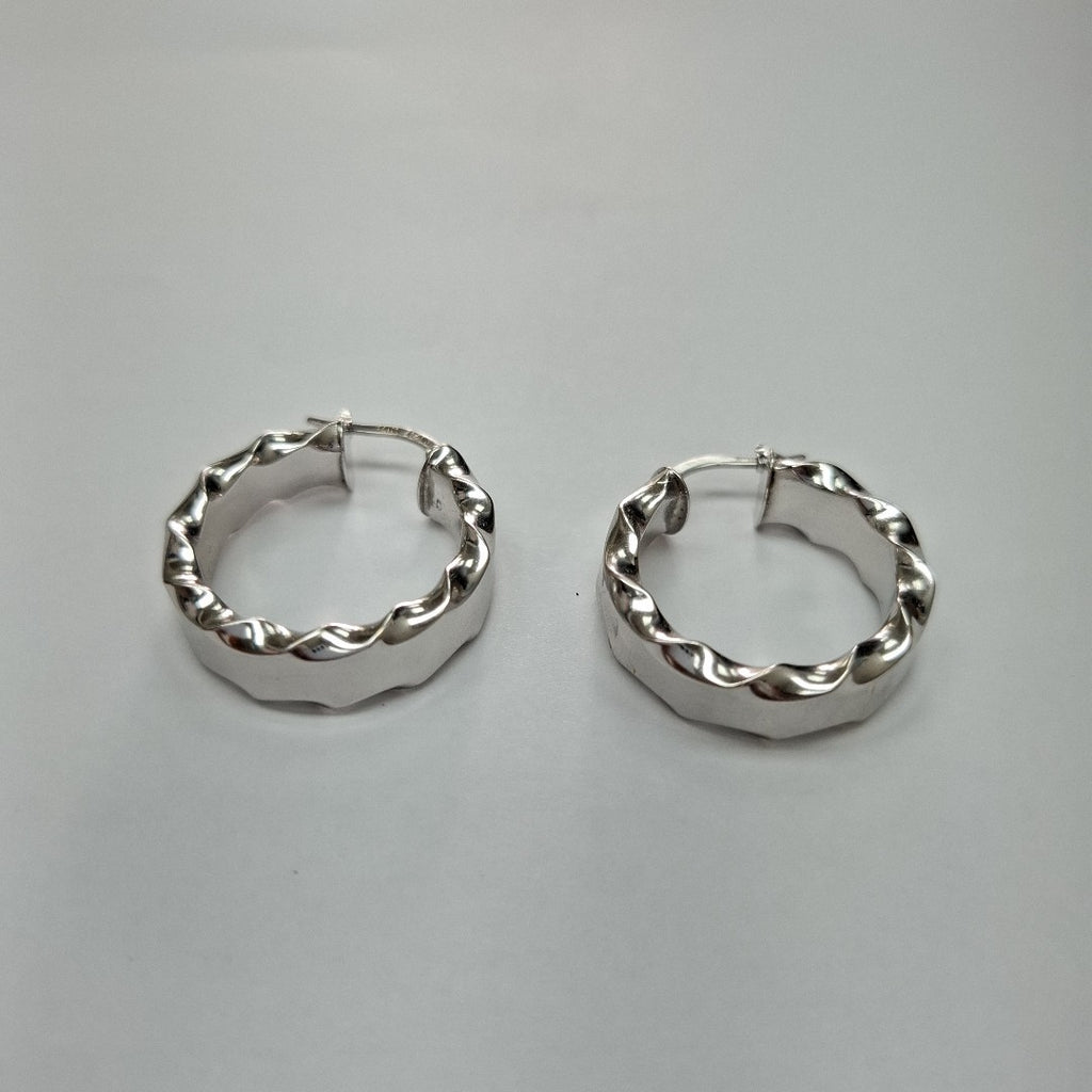 ARETES PAR ORO BLANCO 14 K 4,60 GRMS (SEMINUEVO)