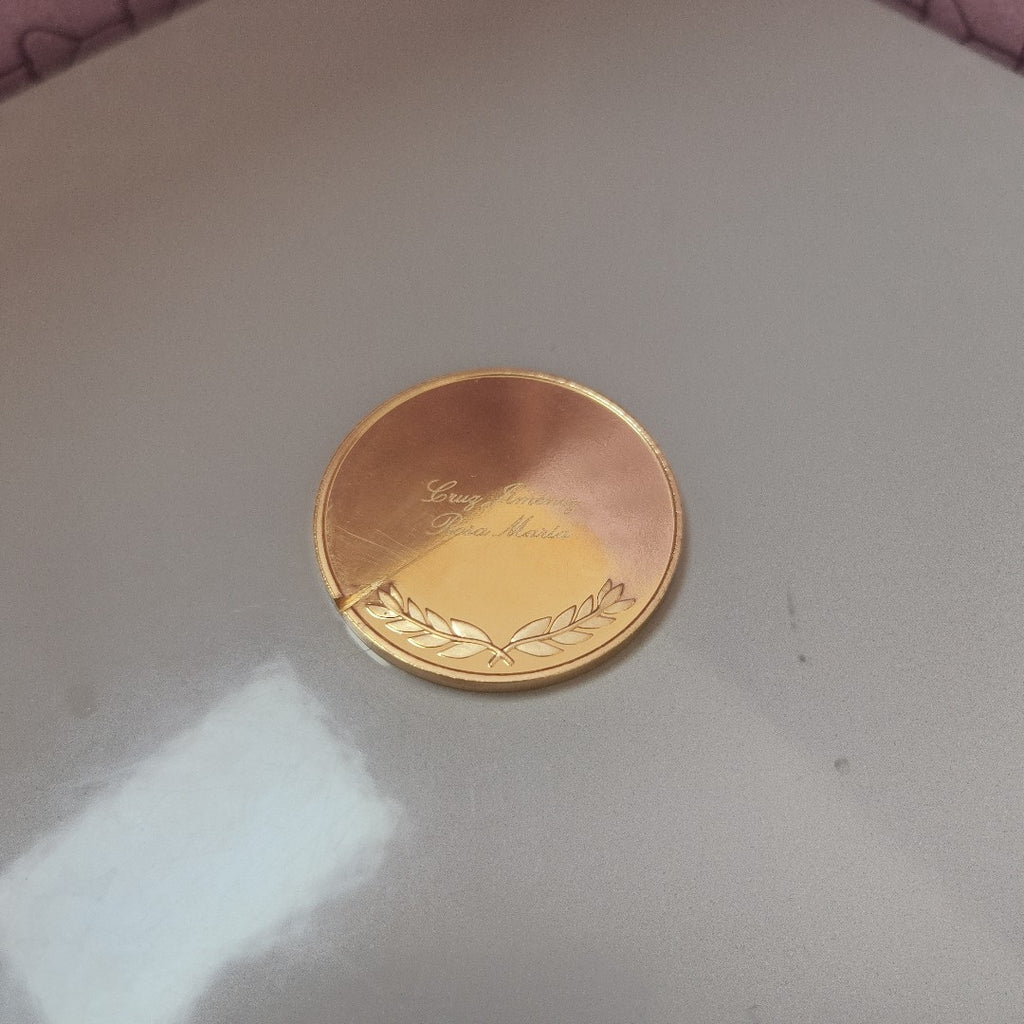 MEDALLA PERSONAL ORO 18 K 31 GRMS (SEMINUEVO)