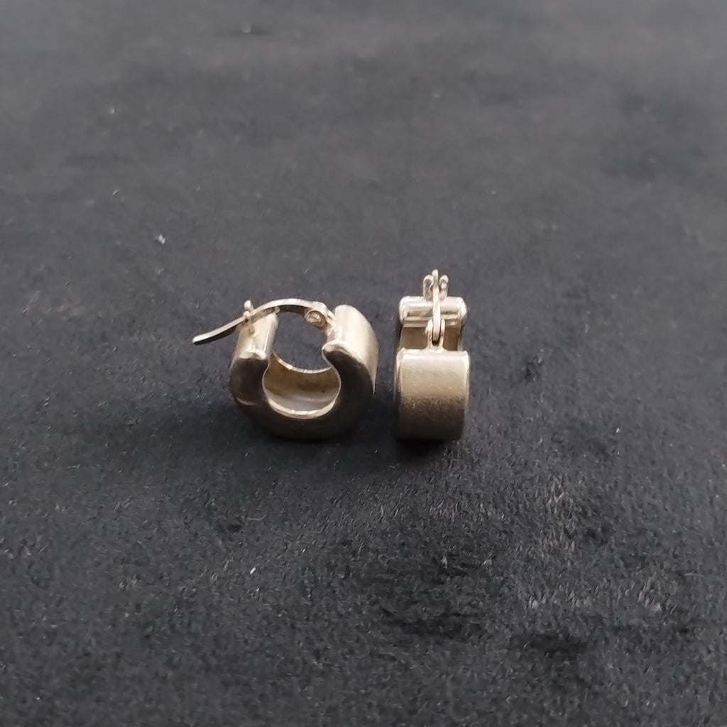 ARRACADAS PAR ORO BLANCO 14 K 3 GRMS (SEMINUEVO)