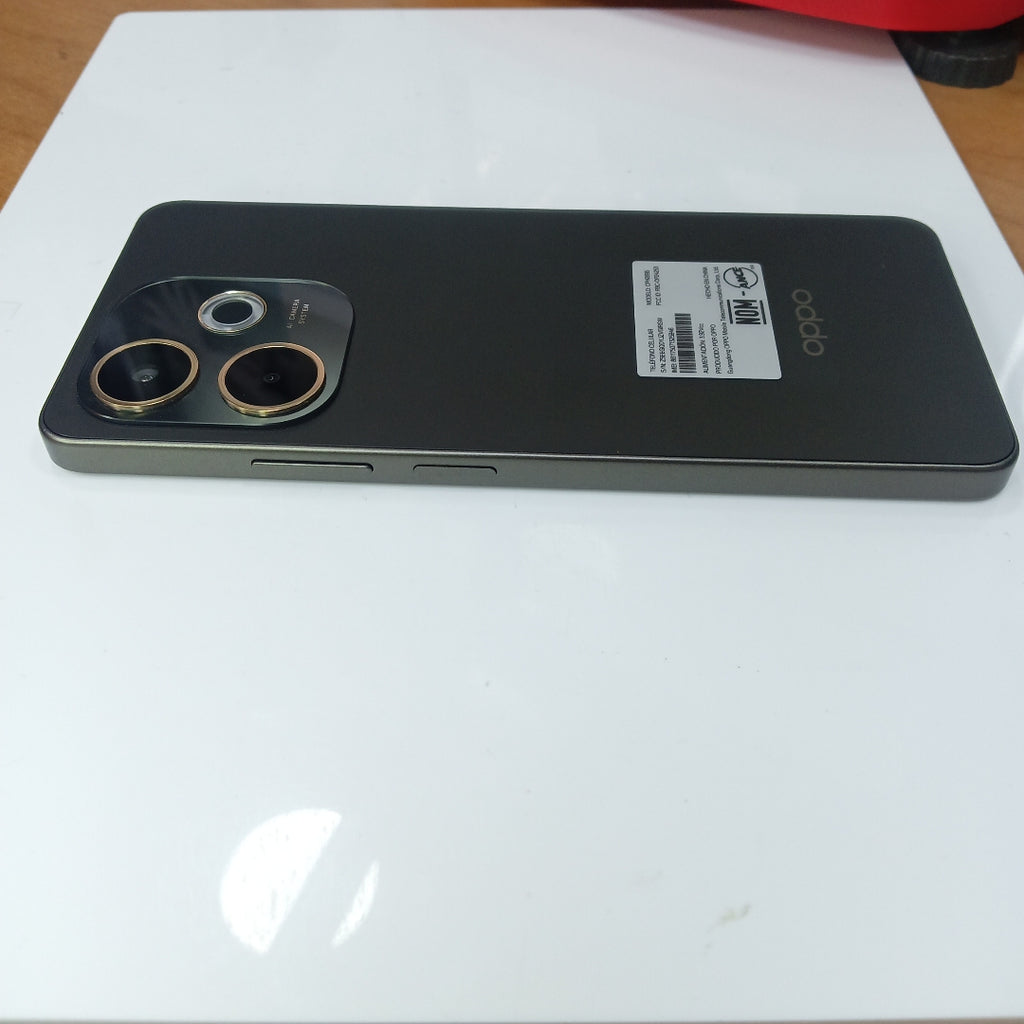 CELULAR OPPO A5 PRO 5G CPH2695 (2025) 256 GB 8 GB RAM (SEMINUEVO)