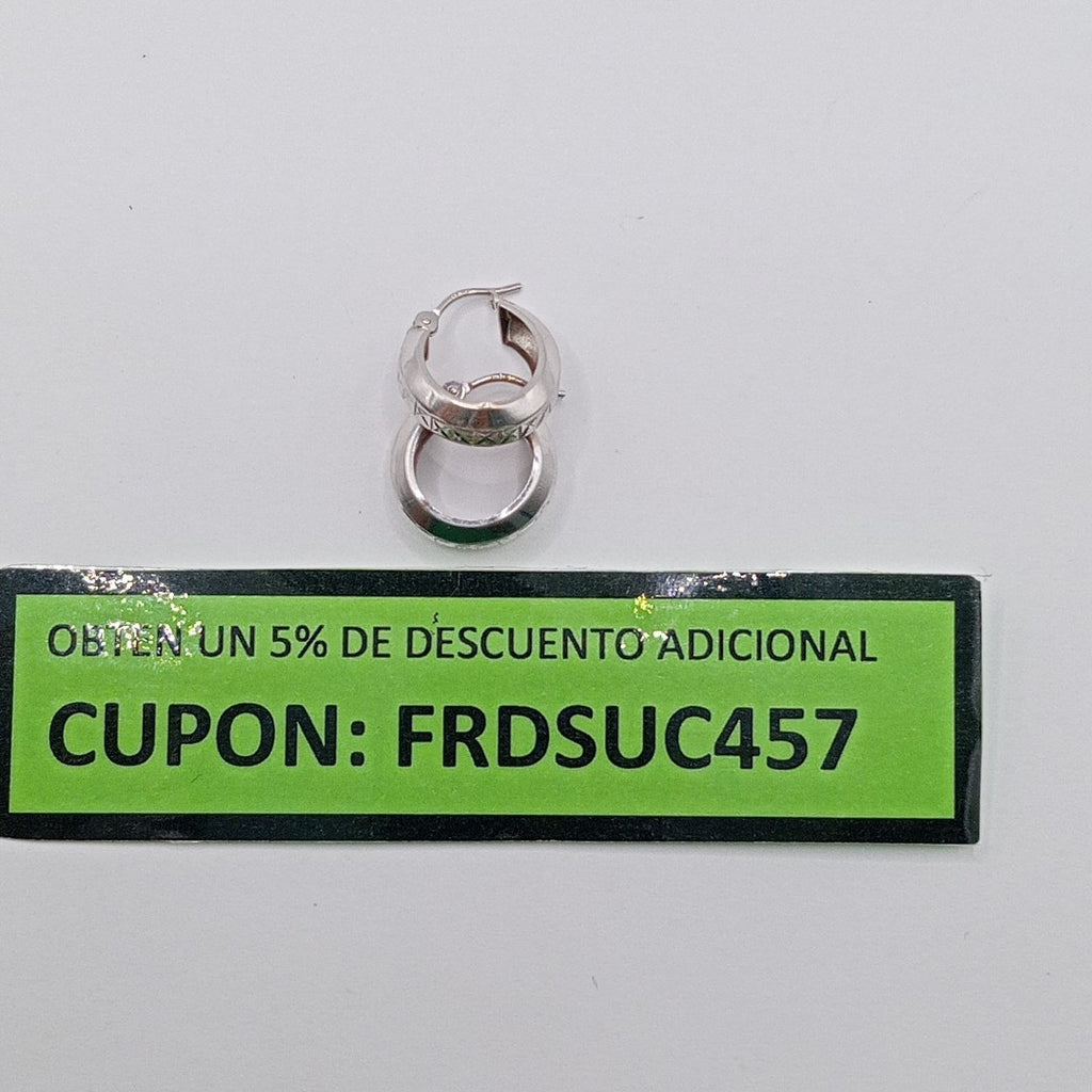 ARRACADAS PAR ORO COMBINADO 14 K 0.8 GRMS (SEMINUEVO)