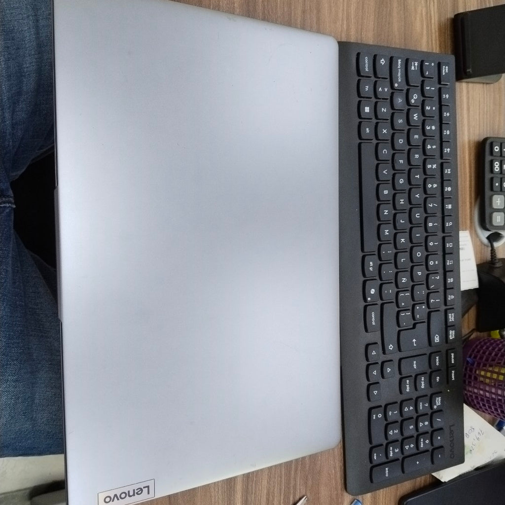 LAPTOP LENOVO IDEAPAD SLIM 3 15IRU8 (2023) 1 TB SSD 16 GB RAM (SEMINUEVO)
