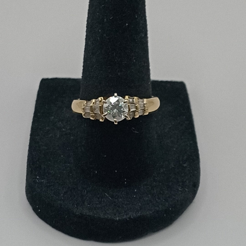 SOLITARIO ORO 18 K 5.6 GRMS (SEMINUEVO)