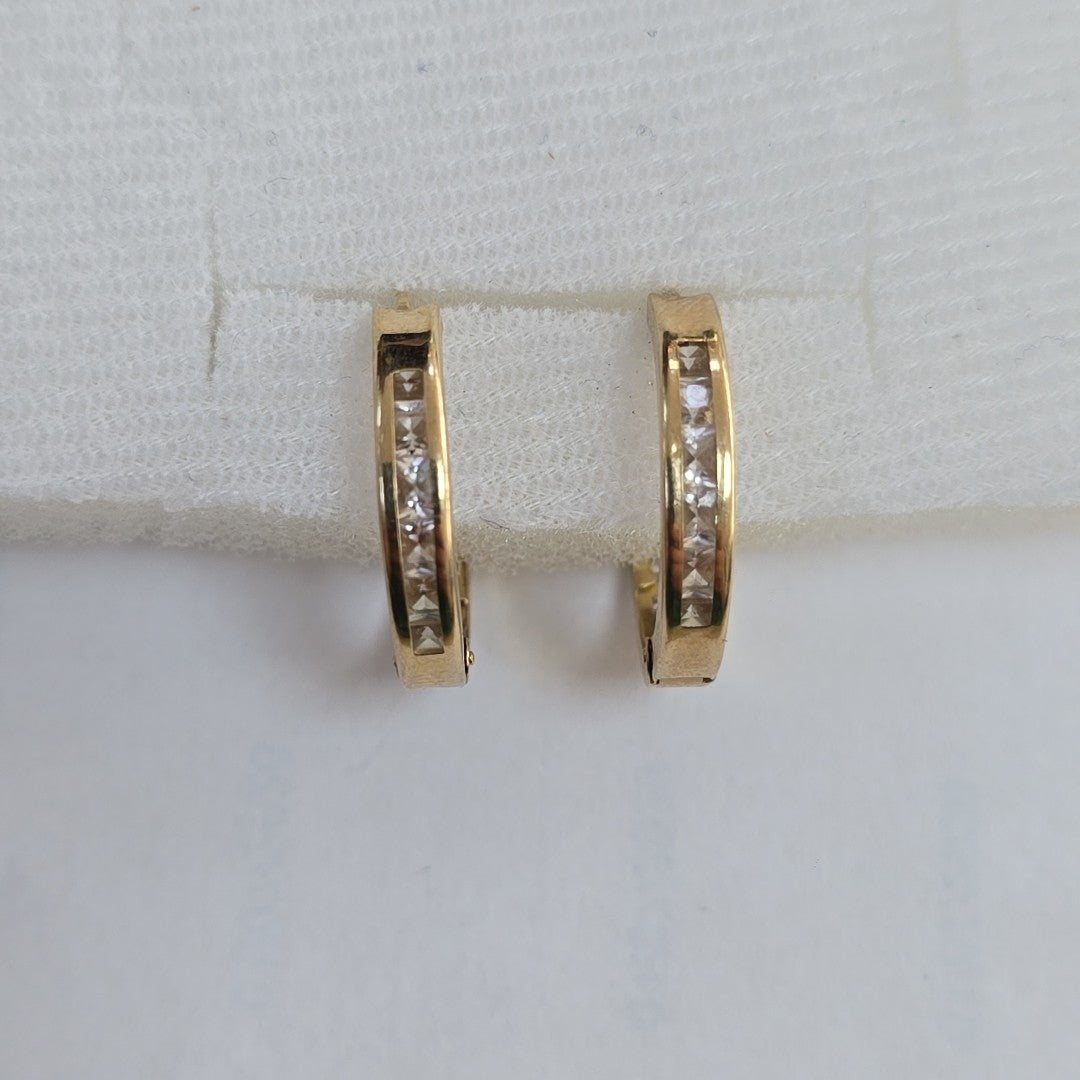 ARRACADAS PAR ORO 10 K 2.1 GRMS (SEMINUEVO)