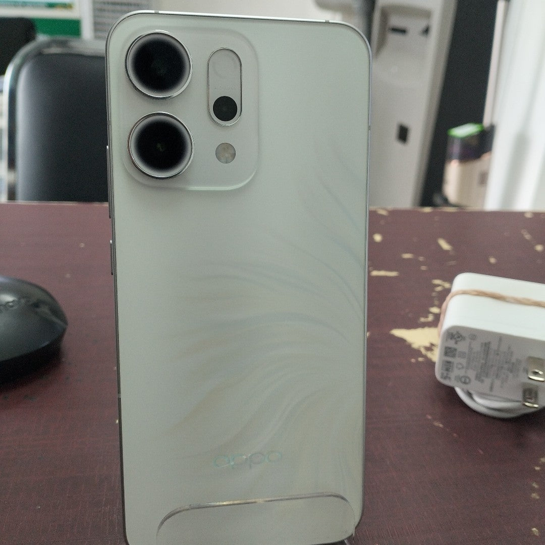 CELULAR OPPO RENO14 5G CPH2737 (2025) 512 GB 12 GB RAM (SEMINUEVO)