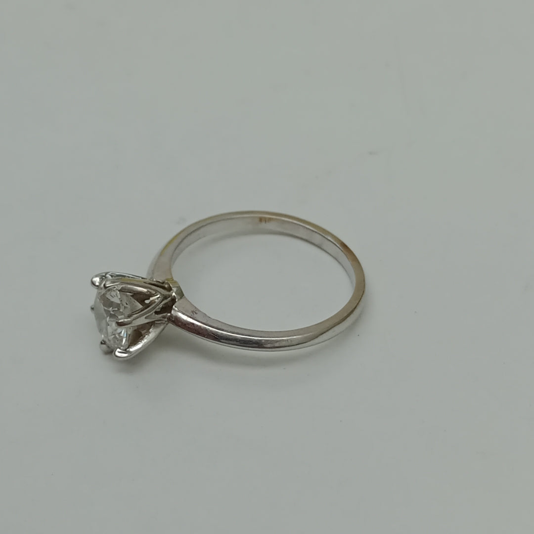 SOLITARIO ORO 14 K 2,40 GRMS (SEMINUEVO)