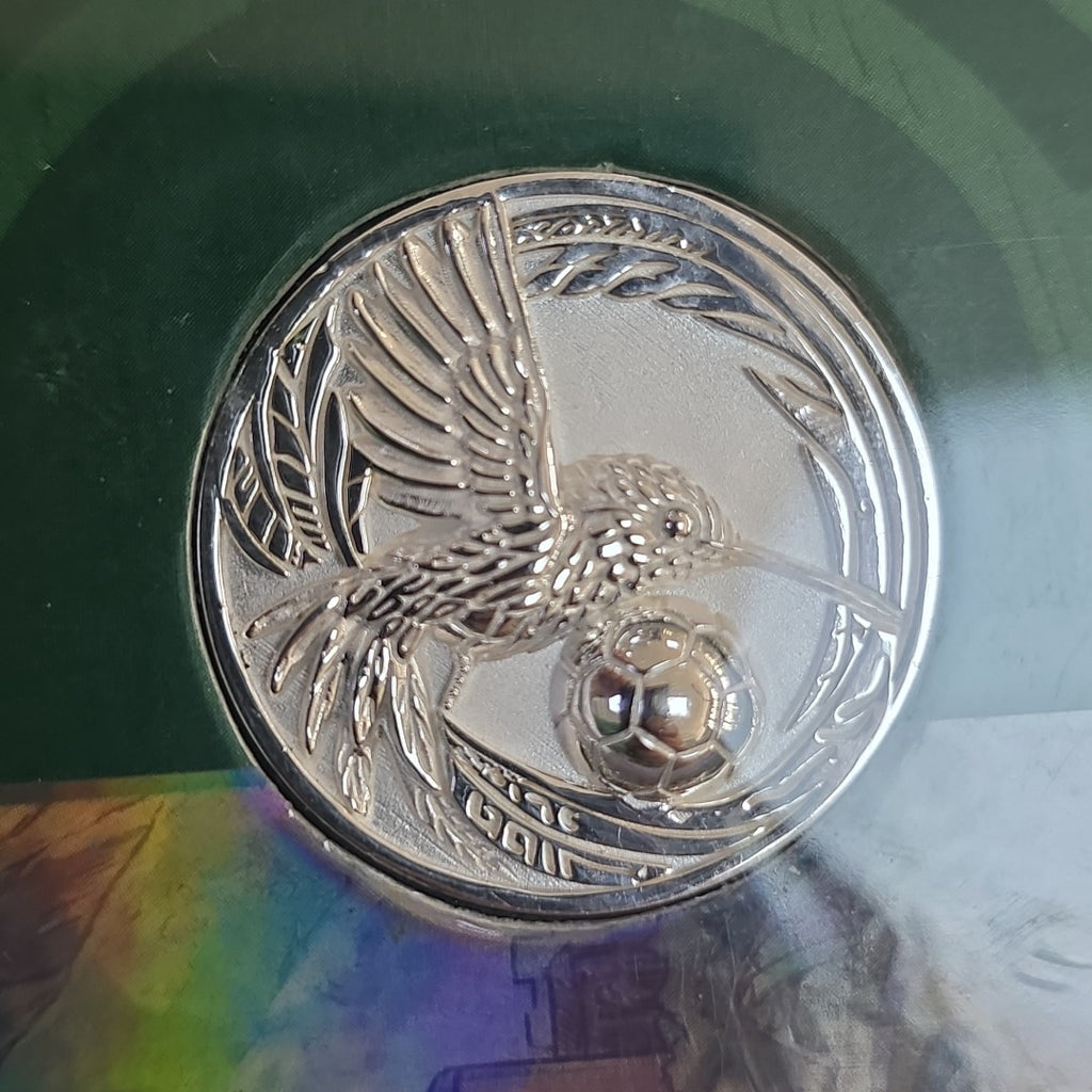 MEDALLA CONMEMORATIVA FRD FÚTBOL MOTIVO COLIBRI PLATA .925 8 GR (NUEVO)