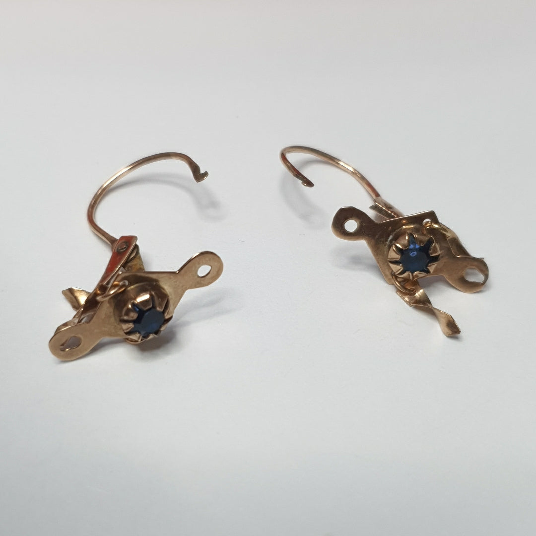 ARETES PAR ORO 8 K 1.7 GRMS (SEMINUEVO)