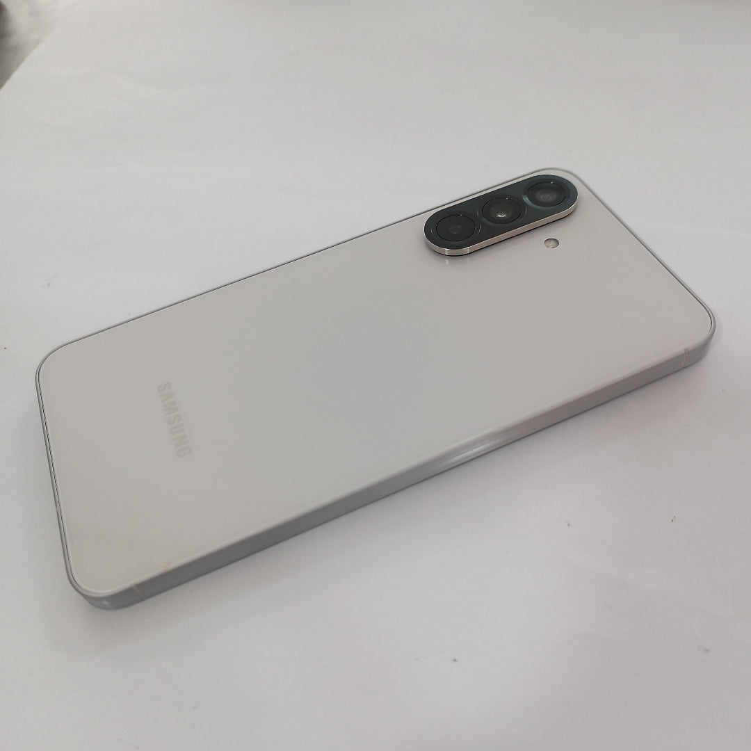 CELULAR SAMSUNG GALAXY A56 SM-A566E (2025) 256 GB 12 GB RAM (SEMINUEVO)