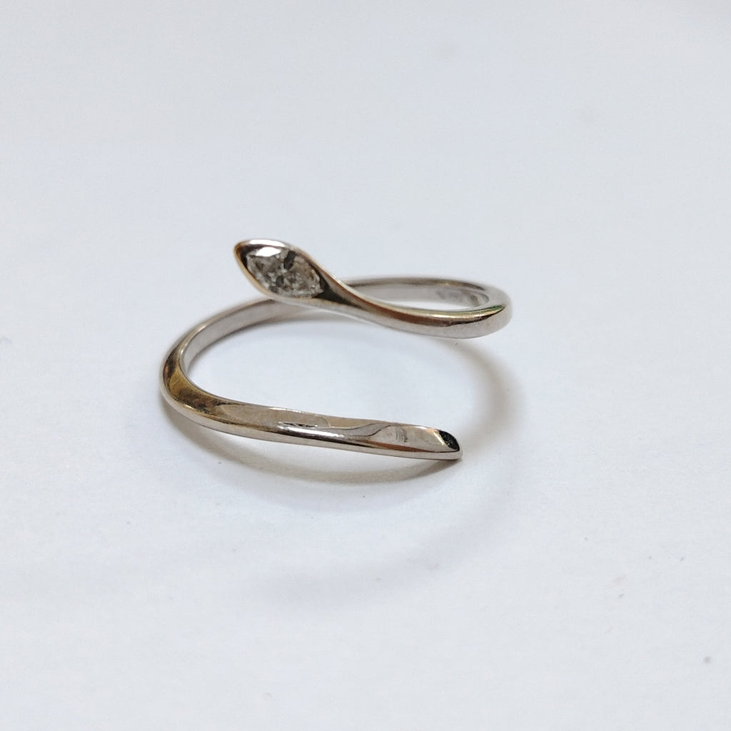 ANILLITO ORO, ORO BLANCO 14 K 1.6 GRMS (SEMINUEVO)