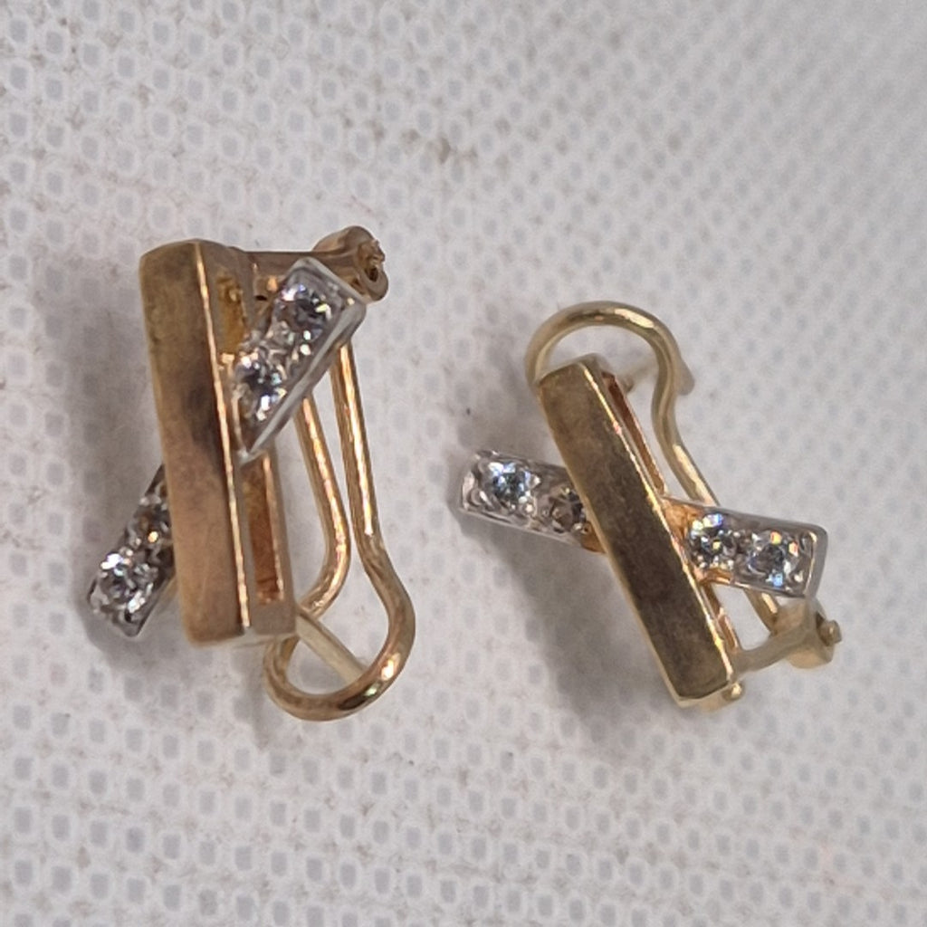 ARETES PAR ORO 14 K 2.5 GRMS (SEMINUEVO)