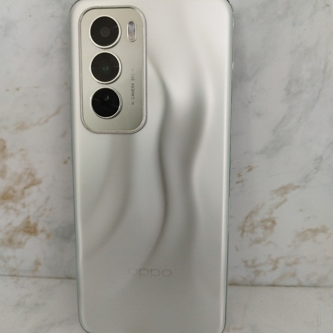 CELULAR OPPO RENO12 5G CPH2625 (2024) 512 GB 12 GB RAM (SEMINUEVO)