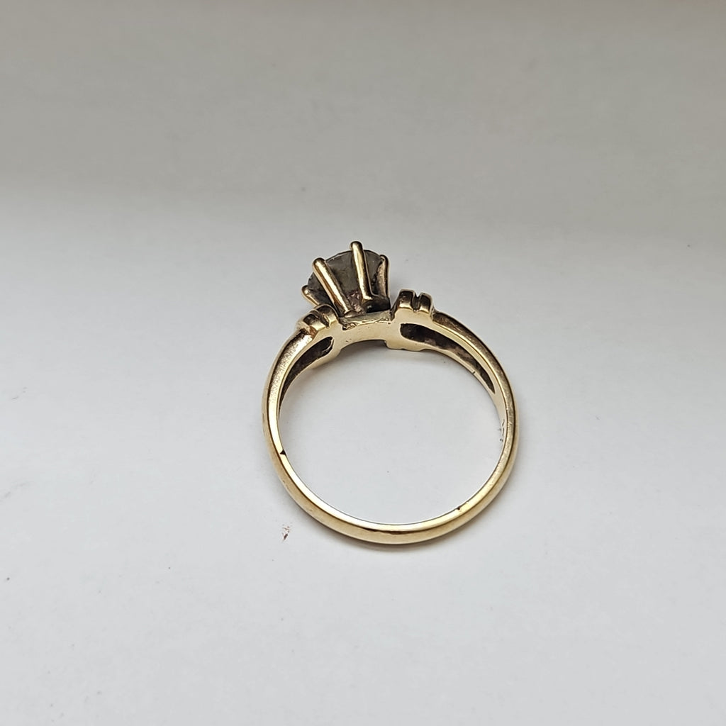 SOLITARIO ORO 14 K 4.8 GRMS (SEMINUEVO)