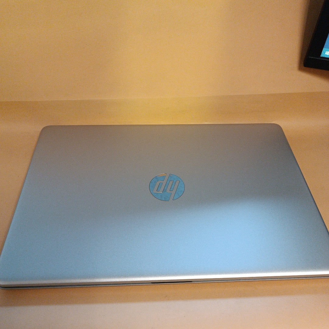 LAPTOP HP 15-DY0016LA (2023) 256 GB 12 GB RAM (SEMINUEVO)