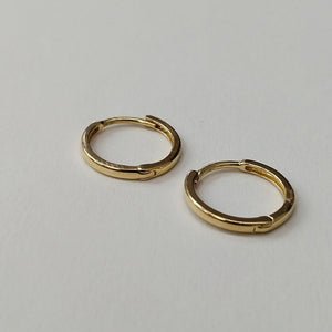 HUGGIES ORO 14K 0.9 (NUEVO)