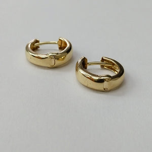 HUGGIES ORO 14K 1.2 (NUEVO)