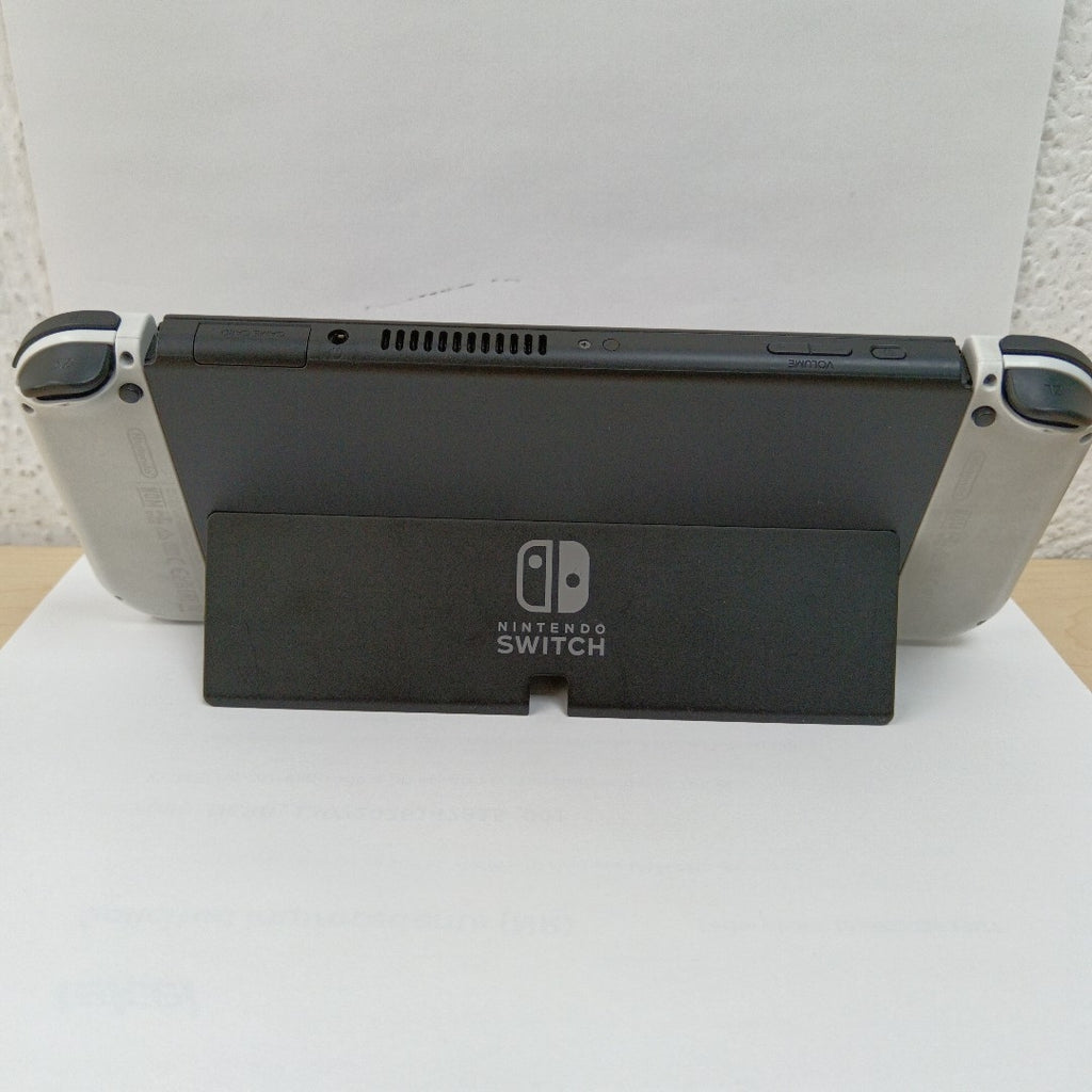 CONSOLA DE VIDEOJUEGO NINTENDO SWITCH OLED 64 GB (SEMINUEVO)