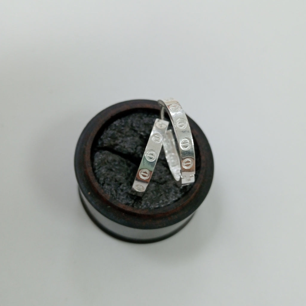 ARETES ARRACADAS FIG TORNILLOS PLATA .925 2.73 GR (NUEVO)
