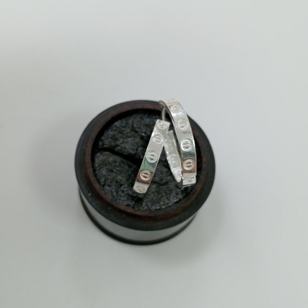 ARETES ARRACADAS FIG TORNILLOS PLATA .925 2.73 GR (NUEVO)