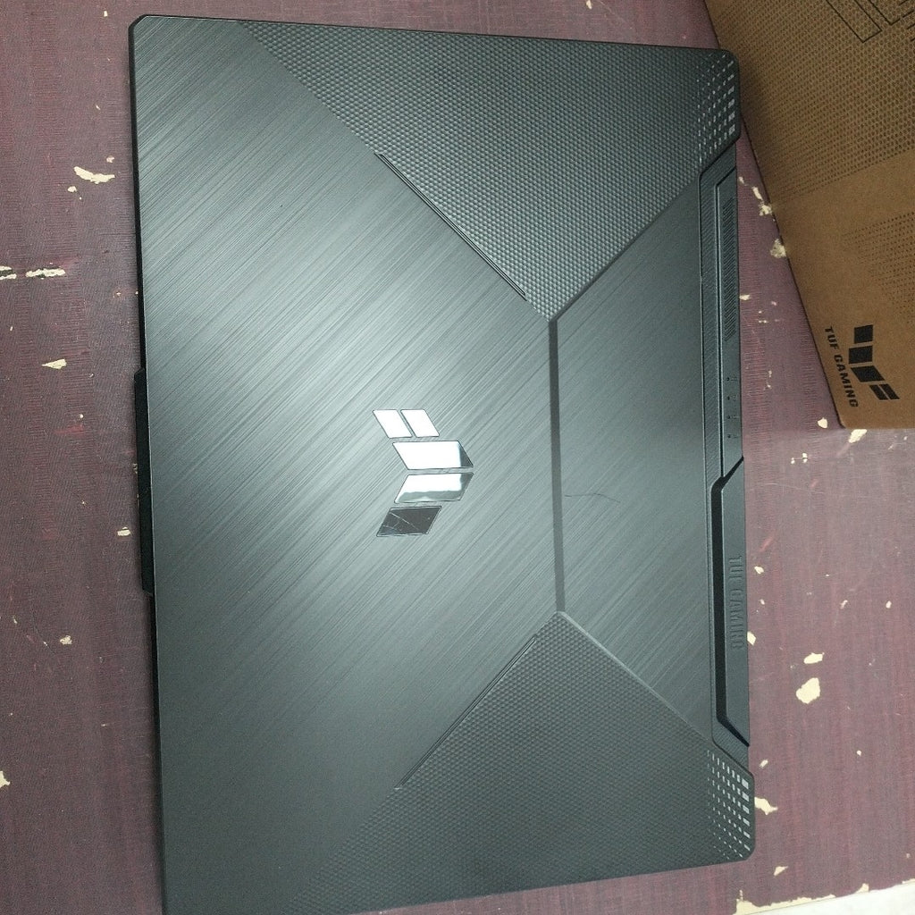 LAPTOP ASUS TUF GAMING A15 FA506NFR-HN007W (2024) 512 GB SSD 8 GB RAM (SEMINUEVO)